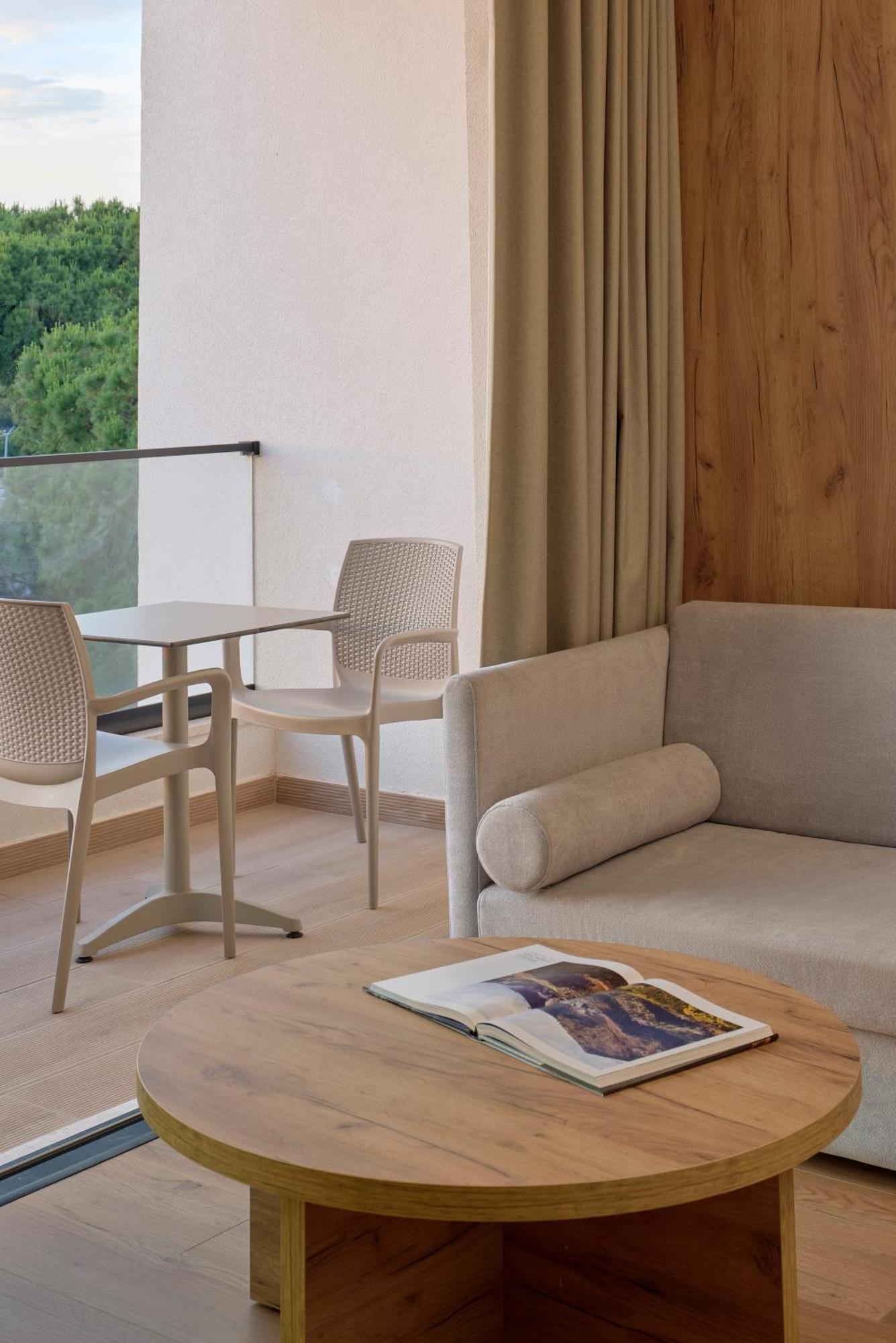 Sol Tropikal Durres Hotel Luaran gambar