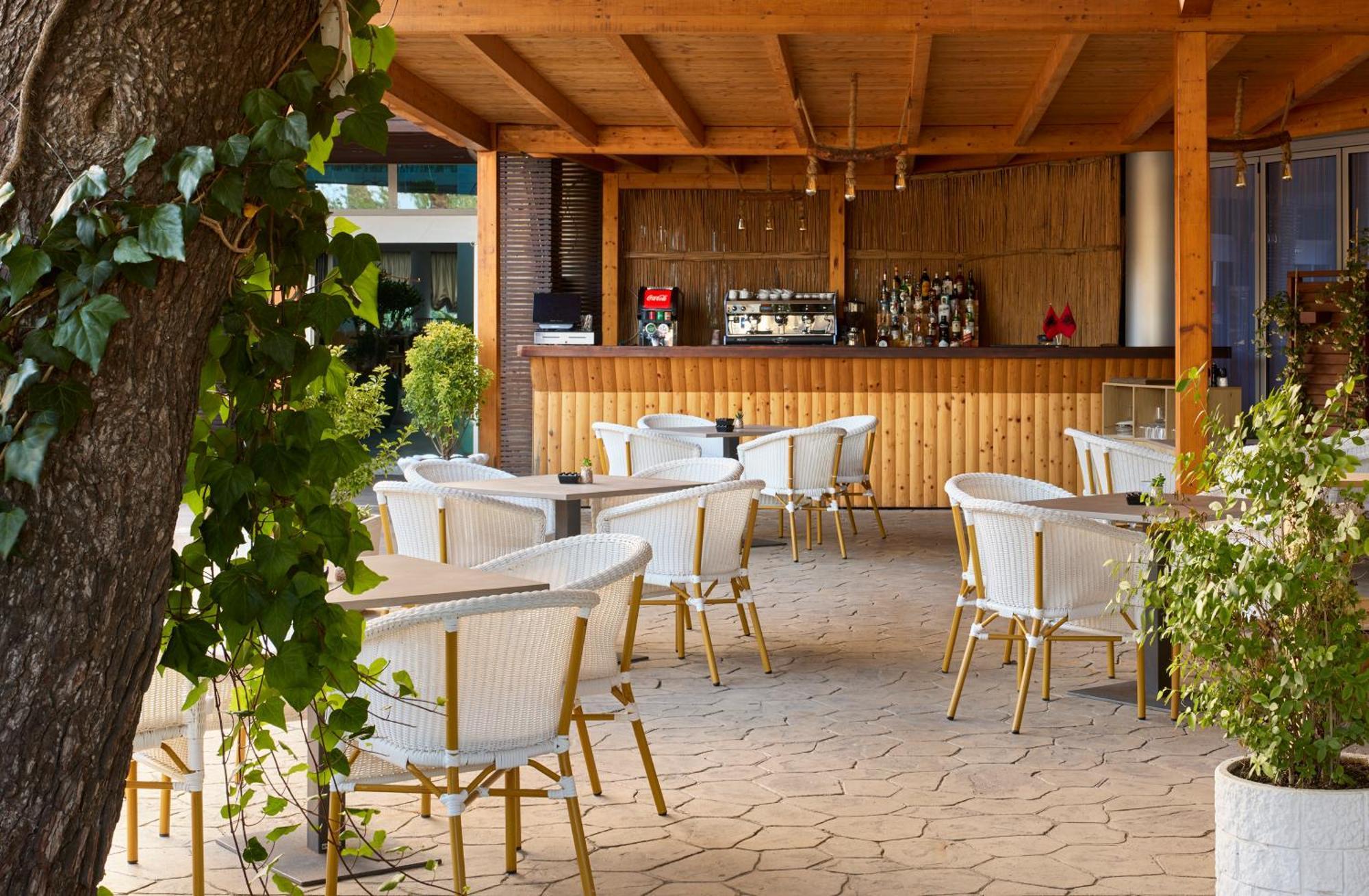 Sol Tropikal Durres Hotel Luaran gambar