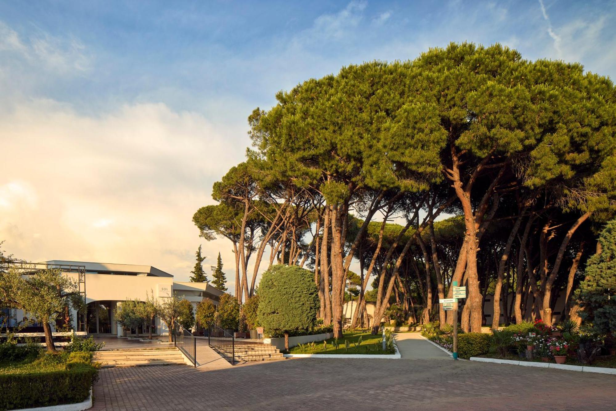 Sol Tropikal Durres Hotel Luaran gambar